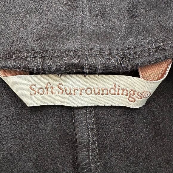 Soft Surroundings Black Velvet Pull On Cropped Pants - Picture 8 of 10